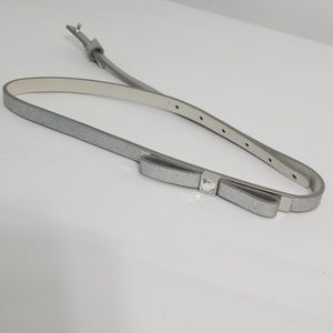 Silver bow leather belt